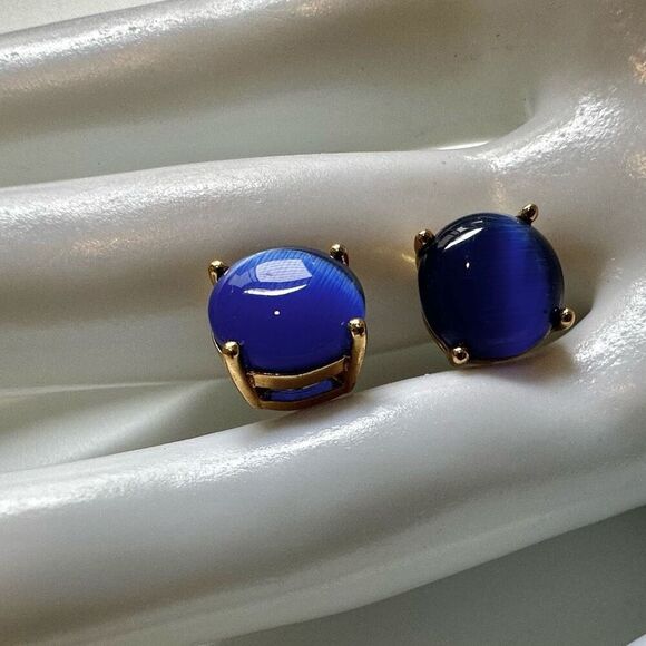 Blue and gold tone post earrings - Picture 2 of 6